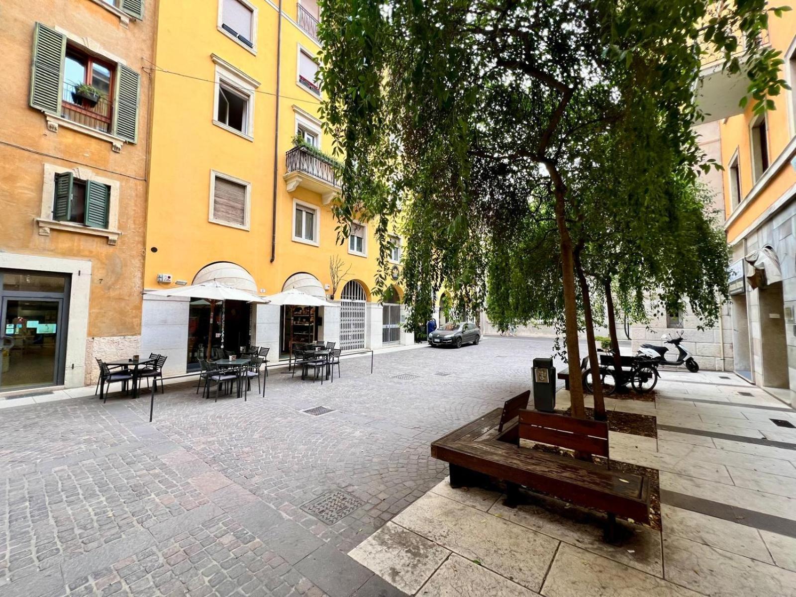 Frame Of Verona Apartments Exterior photo